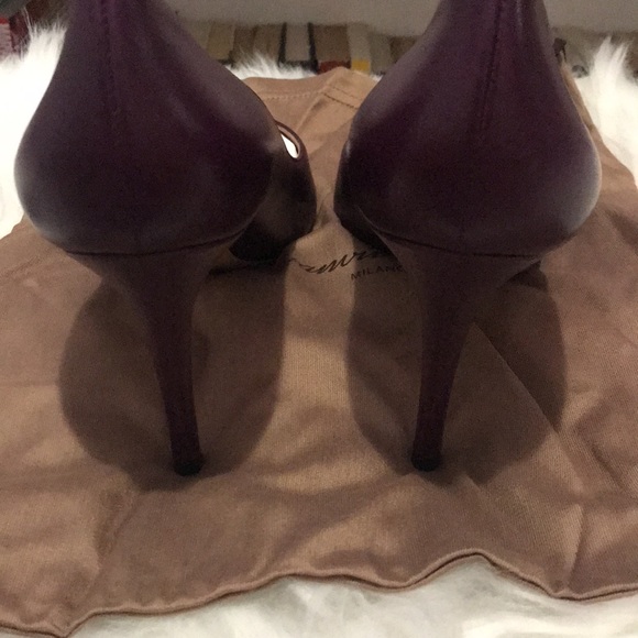 Gianvito Rossi Nappa Prune genuine leather pumps, size 40, New in box, $400 - Picture 10 of 11